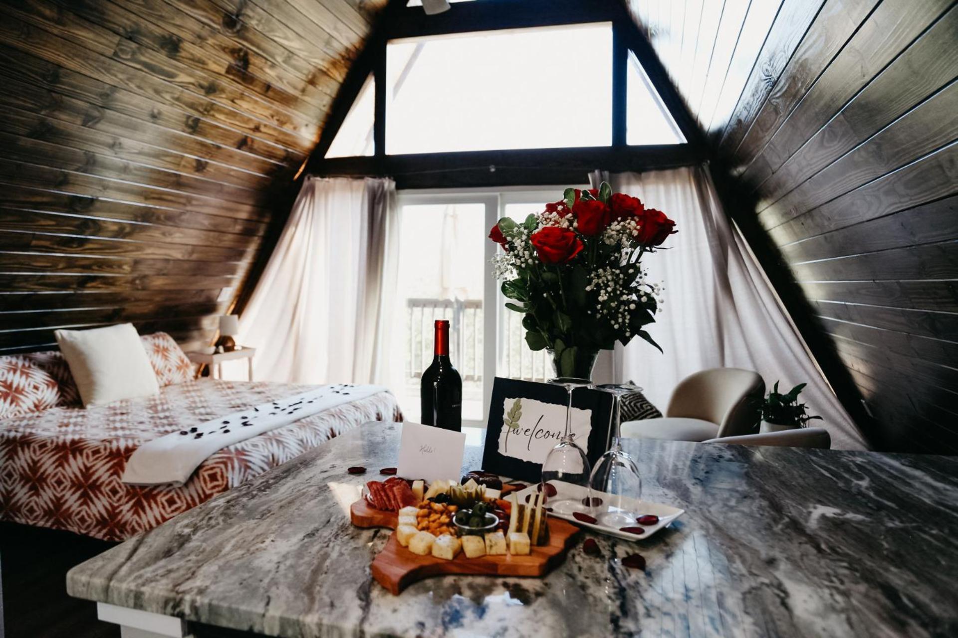 The Maverick: A-frame W/ Hammock And Tree View Chalet New Braunfels